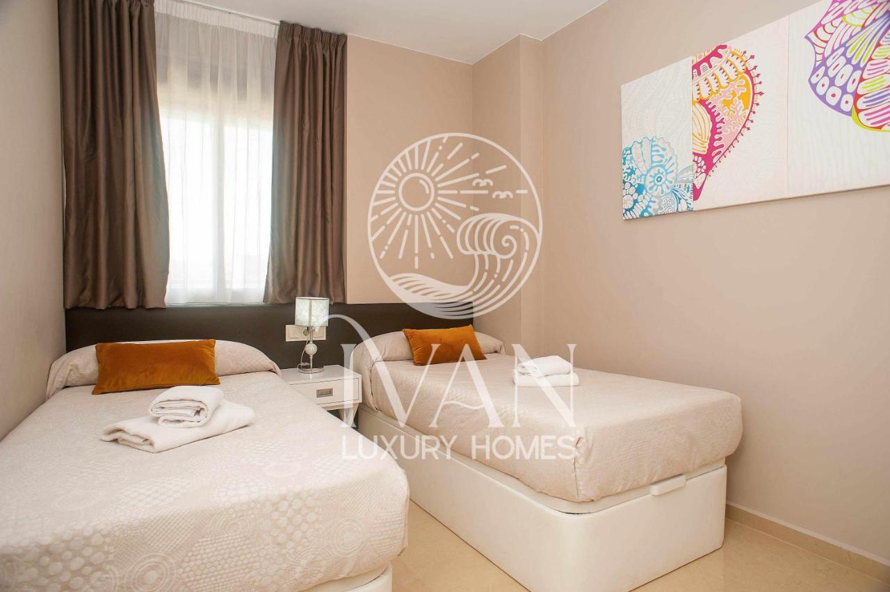 Casa Zerua Ivan Luxury Homes 5ªpta Sur 1ªlinea オロペサ・デル・マール エクステリア 写真